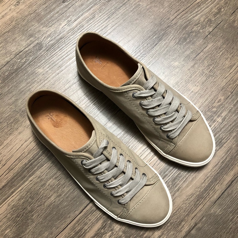 Women’s Casual Leather Sneakers in Light Taupe